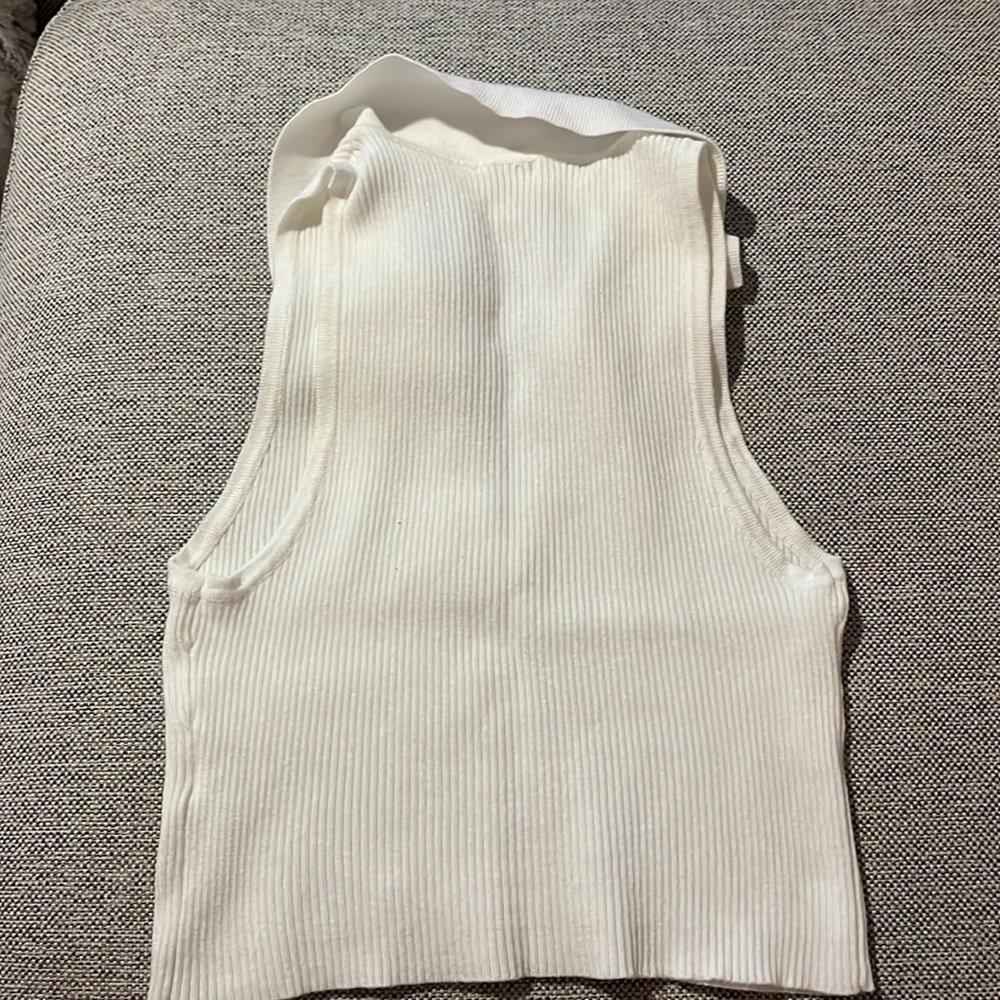 Princess Polly Top - Picture 2 of 3